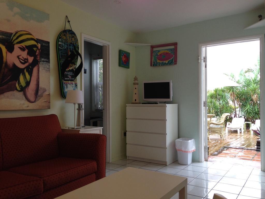 Angelfish Inn Hollywood Bilik gambar