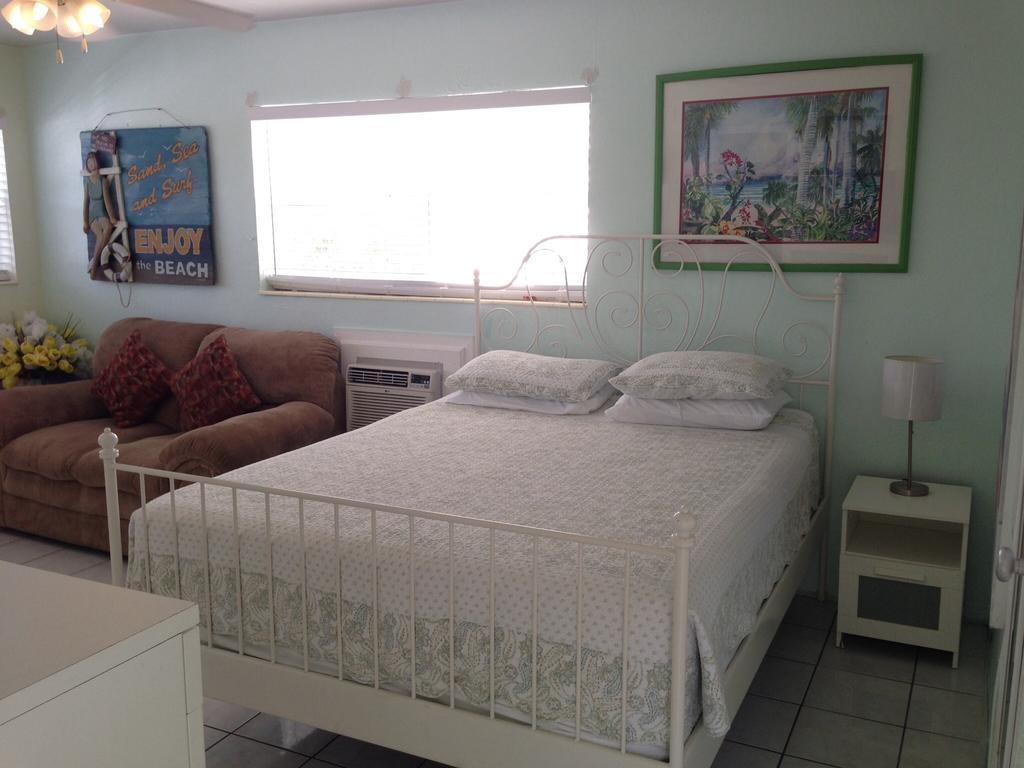 Angelfish Inn Hollywood Bilik gambar