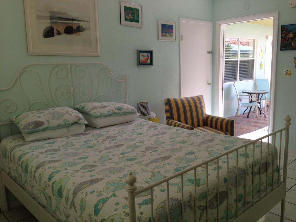 Angelfish Inn Hollywood Bilik gambar