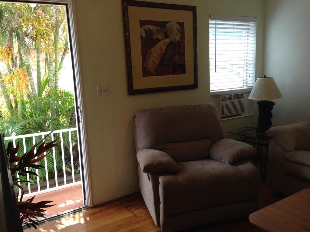 Angelfish Inn Hollywood Bilik gambar
