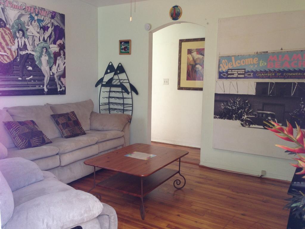 Angelfish Inn Hollywood Bilik gambar