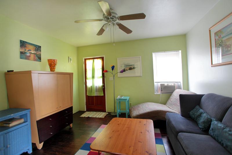 Angelfish Inn Hollywood Bilik gambar