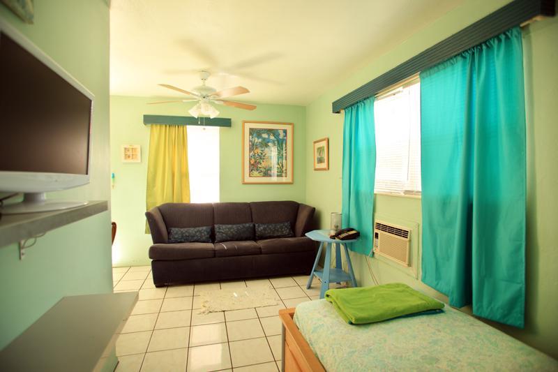 Angelfish Inn Hollywood Bilik gambar